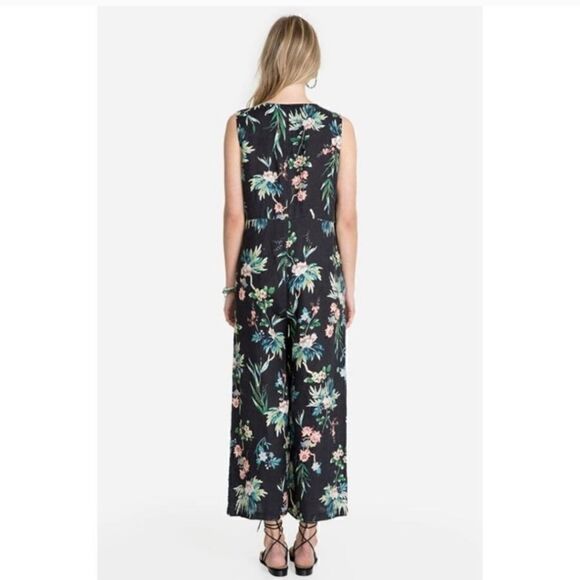 Johnny Was Workshop Easy Linen Jumpsuit Women's‎ size Small black floral NWTs - Picture 2 of 12